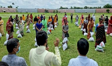 হিজড়া জনগোষ্ঠীর ১২০ জন পেলেন প্রধানমন্ত্রীর ত্রাণ