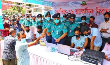 টিকা রে‌জি‌স্ট্রেশ‌নে সিএমপি'র 'সহজ নিবন্ধন বুথ'