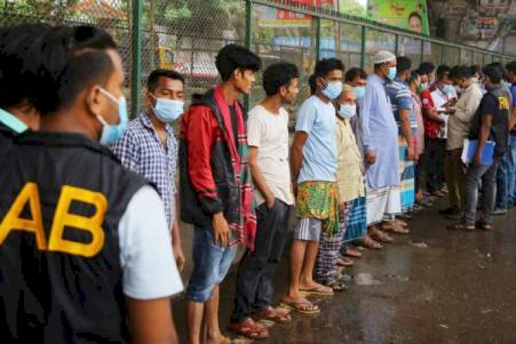 লকডাউন দেখতে রাস্তায়, ঢাকায় একদিনে গ্রেপ্তার ৭৫৫