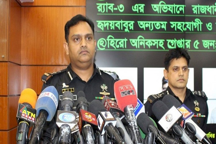 জনসমাগম ঠেকাতে পাড়া-মহল্লায় অভিযান : র্যাব