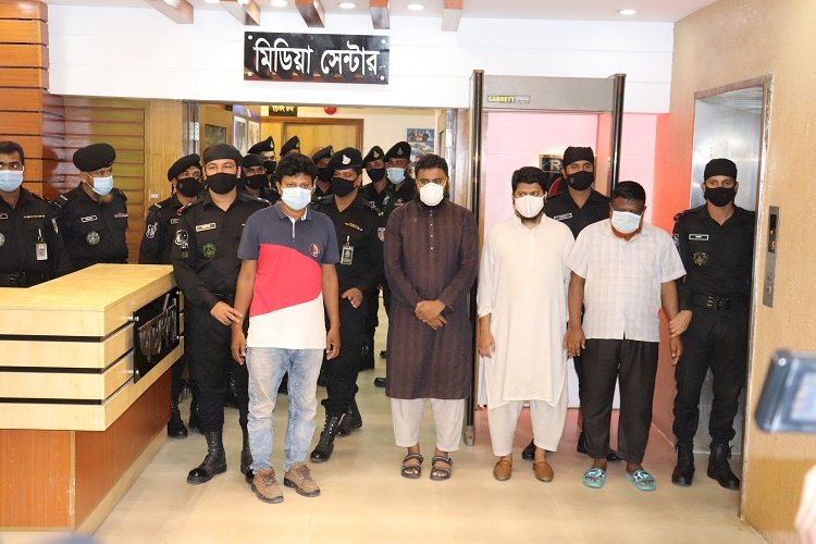 এরশাদ সিকদারের সহযোগী মামুনের ২৭ বিয়ে!