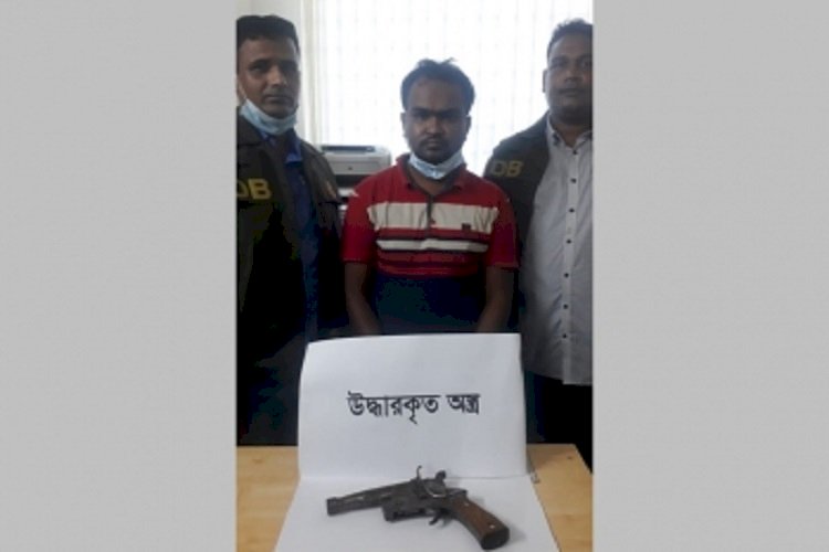কারওয়ান বাজারের দাদা বাহিনীর মজিদ অস্ত্রসহ গ্রেপ্তার