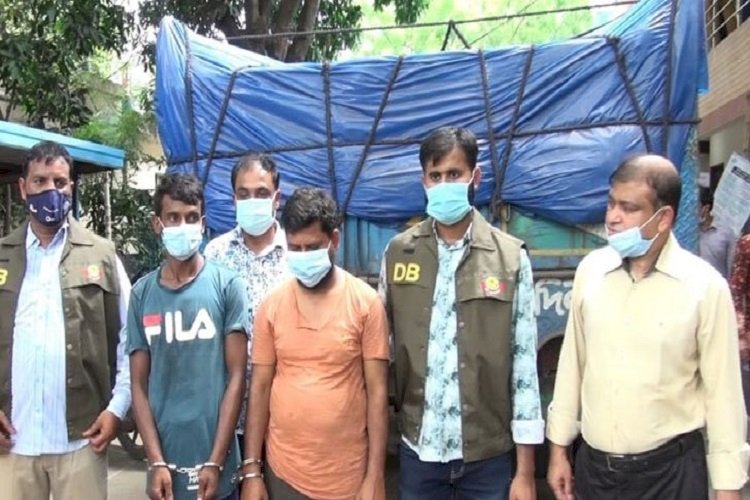 শালা-দুলাভাইয়ের লবণের ট্রাকে ইয়াবা, ট্রিপে আয় ৭ লাখ টাকা