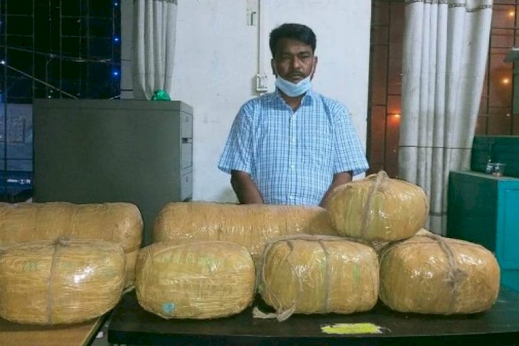 যাত্রী ছাউনিতে দুই বস্তায় মিললো ৪০ কেজি গাঁজা