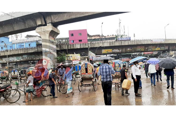 লকডাউন : রাস্তায় যানবাহন ও মানুষের সংখ্যা বেড়েছে