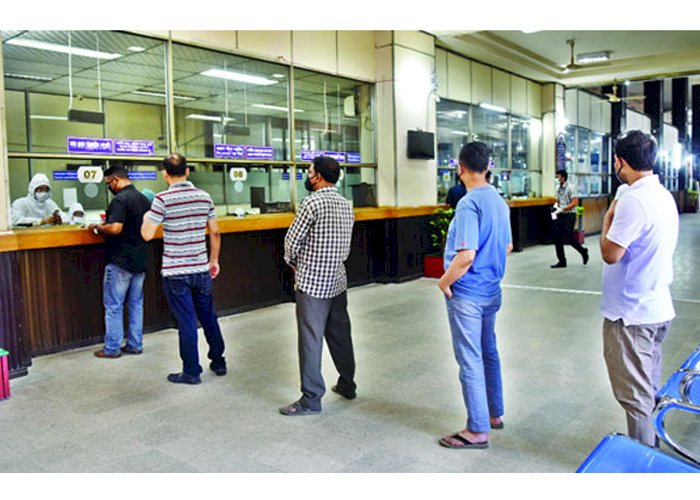 কঠোর লকডাউন : ব্যাংকের নতুন সময়সূচি
