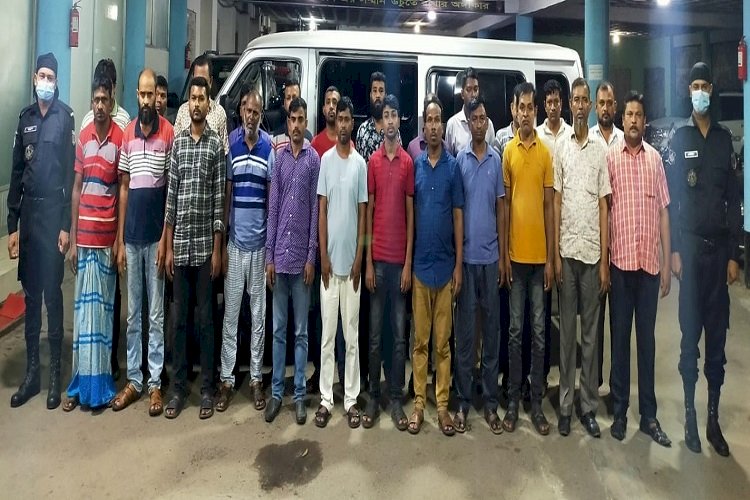 কলাবাগানে ২৪ জুয়াড়ি আটক