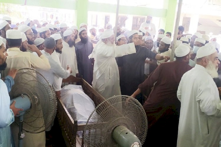 জুনায়েদ বাবুনগরীর জানাজা রাত ১১টায়