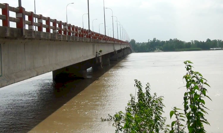 কুড়িগ্রামে ধরলার পানি বিপদসীমার ৭ সেন্টিমিটার উপর দিয়ে প্রবাহিত