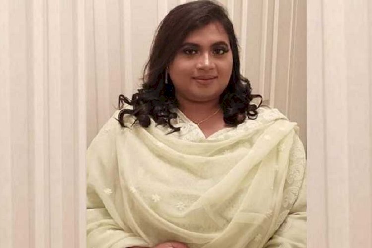 অস্ট্রেলিয়ায় বসে রোজীর ভয়ংকর প্রতারণা