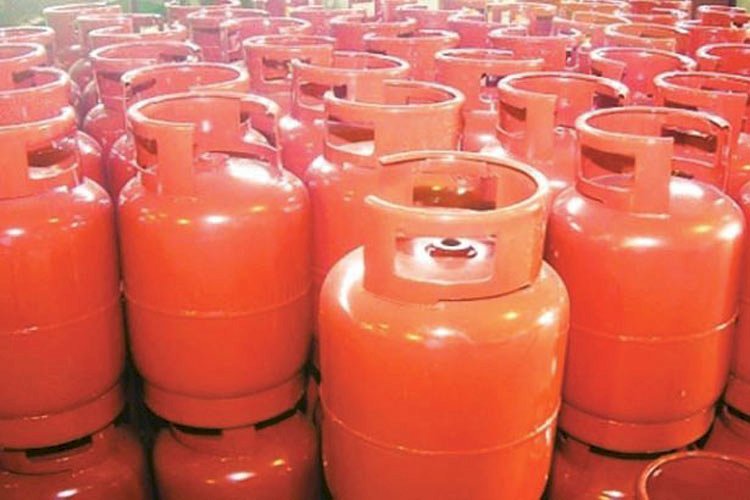 ডিসেম্বরেও বেড়েছে এলপিজি গ্যাসের দাম