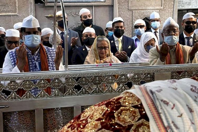 আজমির শরীফ জিয়ারতের মাধ্যমে ভারত সফর সমাপ্ত করলেন প্রধানমন্ত্রী