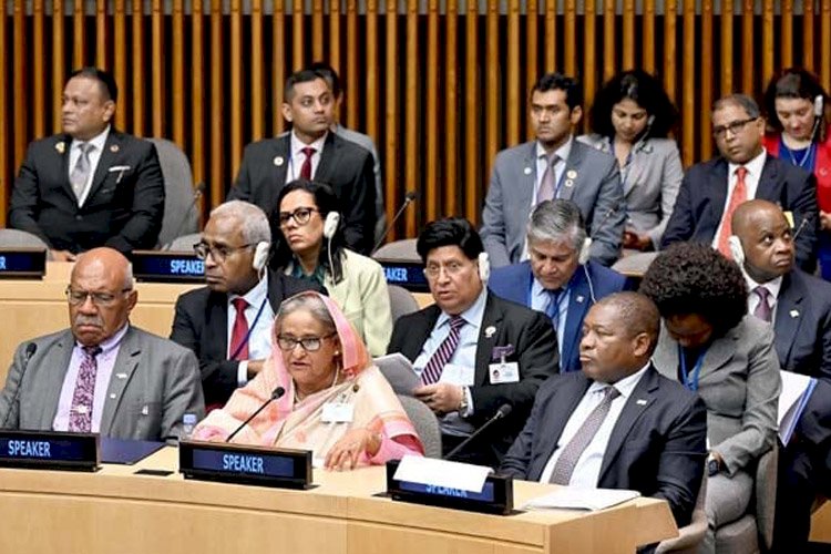 জলবায়ু সংকট এড়াতে বিশ্বের শীর্ষ ধনী দেশগুলোকে সৎ হতে হবে : প্রধানমন্ত্রী