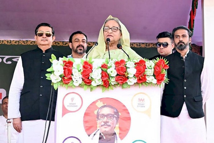 মানুষের সেবার আবারো সুযোগের জন্য নৌকায় ভোট চাইলেন প্রধানমন্ত্রী