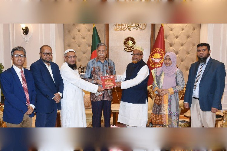 বুটেক্সকে তথ্য প্রযুক্তি ও বিশ্ব পরিস্থিতির বিবেচনায় শিক্ষা কার্যক্রম পরিচালনার নির্দেশ রাষ্ট্রপতির
