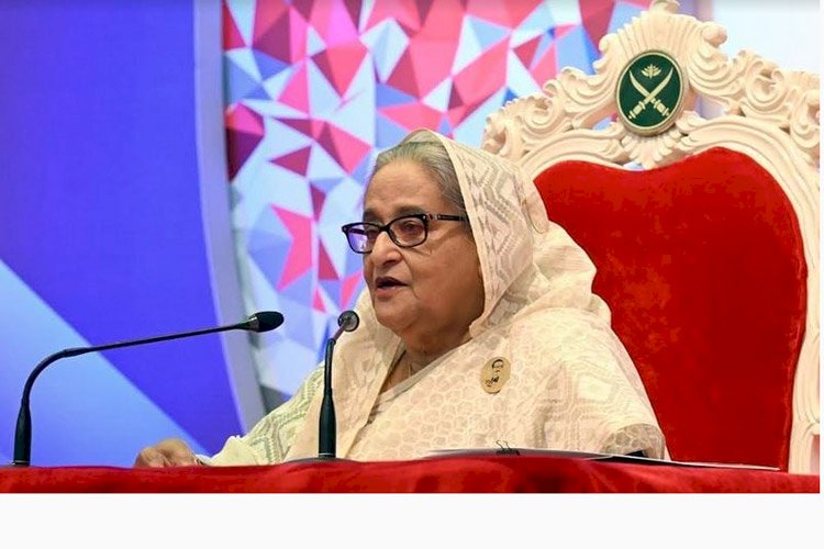 সশস্ত্র বাহিনী সংকটে জনগণের পাশে দাঁড়িয়ে তাদের আস্থা অর্জন করেছে : প্রধানমন্ত্রী