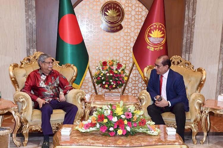চিকিৎসায় বিদেশমুখীতা কমাতে পদক্ষেপ নেয়ার নির্দেশ রাষ্ট্রপতির