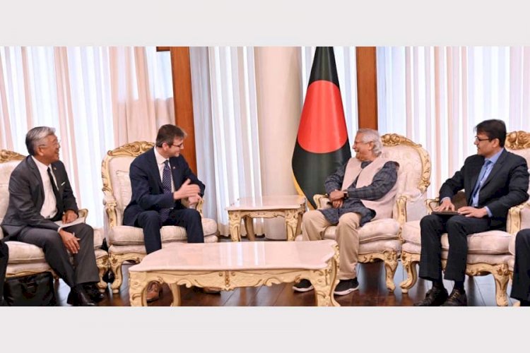 দেশ পুনর্গঠনে মার্কিন সহায়তা চাইলেন প্রধান উপদেষ্টা