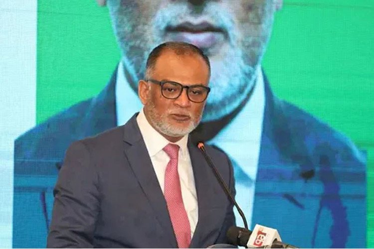 বৃষ্টিতে মন্ত্রীর বাড়ির সামনে দাঁড়িয়ে ছিলাম: বাণিজ্য উপদেষ্টা