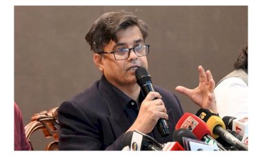 ব্যাংক লুটপাটের সঙ্গে জড়িতদের দ্রুত শাস্তির আওতায় আনার নির্দেশ প্রধান উপদেষ্টার
