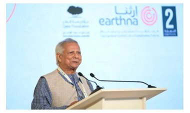 ক্ষুদ্রঋণ ও সামাজিক ব্যবসার মাধ্যমে জীবন বদলে ফেলার ওপর জোর দিলেন প্রধান উপদেষ্টা