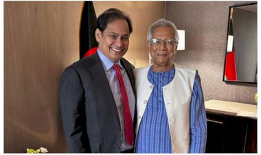 প্রধান উপদেষ্টার সঙ্গে স্ন্যাপচ্যাটের সাবেক সিএসও ইমরান খানের সাক্ষাৎ