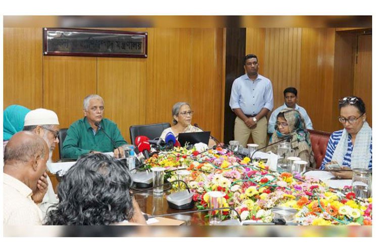 মা ইলিশ রক্ষায় বিশেষ অভিযান চলবে ৪ থেকে ২৫ অক্টোবর : মৎস্য উপদেষ্টা